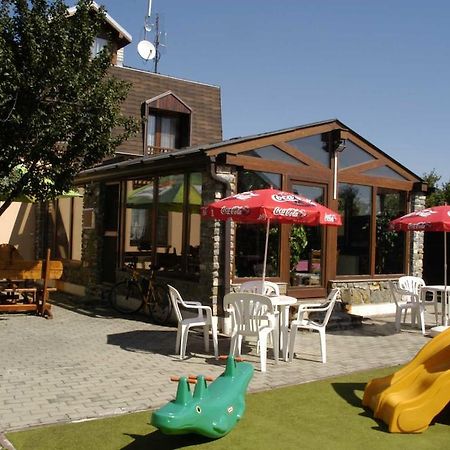 Penzion Tatry ポプラト エクステリア 写真